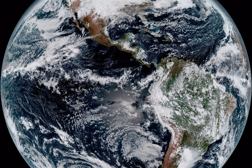 Hace 24 años, la tierra era simétrica. Ahora el hemisferio norte es «inequívocamente» más oscuro que el hemisferio sur

 – Tinta clara