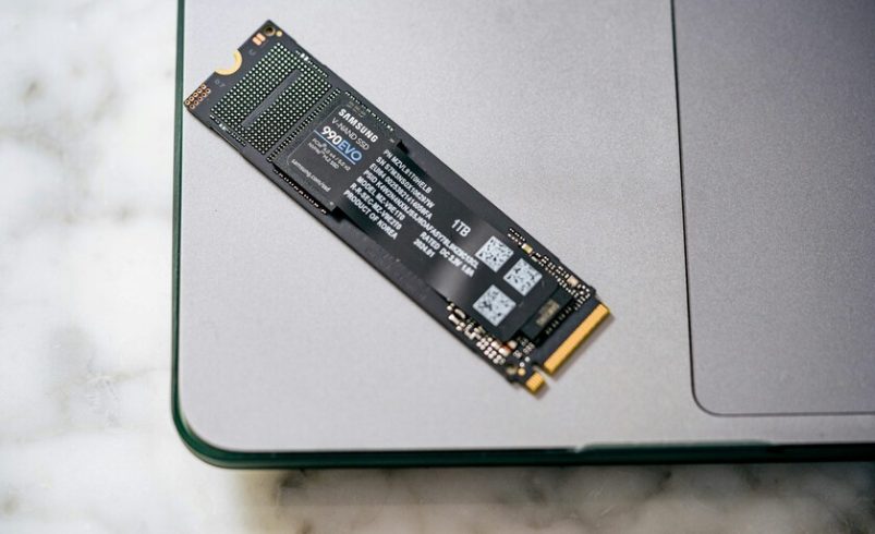 Hay una tormenta perfecta con IA y centros de datos. Y hará que los recuerdos DRAM y NAND se conviertan en un lujo

 – Tinta clara