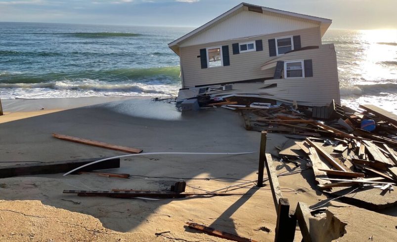 Las casas construidas sobre el mar son parte de la identidad estadounidense. Hasta que el cambio climático empezó a envolverlos

 – Tinta clara