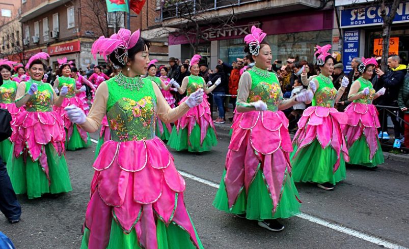 Madrid ha encontrado en Usera un filón inesperado para turistificar el barrio: un “barrio chino a la madrileña”

 – Tinta clara