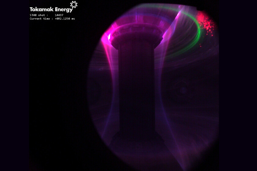 Plasma en un reactor de fusión nuclear, en color y a 16.000 fps.

 – Tinta clara
