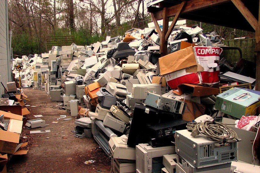 Millones de ordenadores acabarán en la basura.

 – Tinta clara