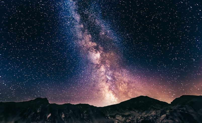 Una ola gigante recorre la Vía Láctea. Los científicos actualmente no saben por qué.

 – Tinta clara