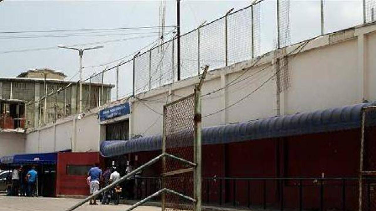 Después de los ataques en otras ciudades, la policía de Barranquilla e INPEC activan una vigilancia especial en las prisiones del Atlántico

 – Tinta clara