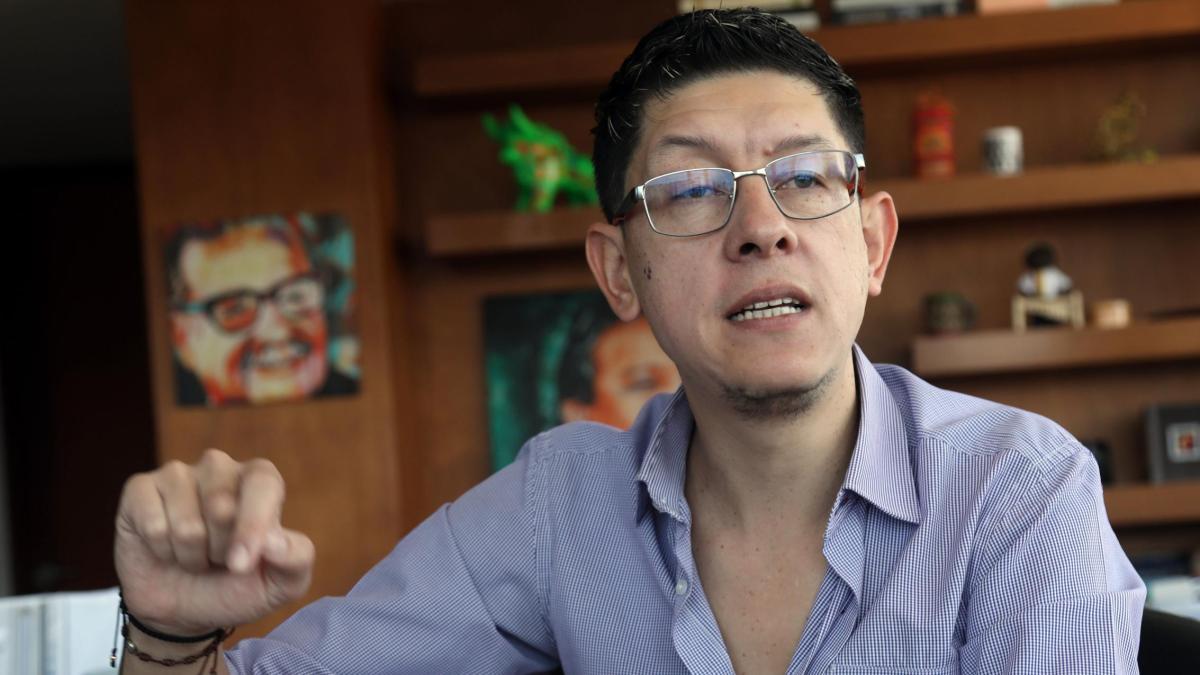 Ordenaron al Ministro de Educación que detuviera un fallo después de una disputa con el Gobierno de Antioquia

 – Tinta clara