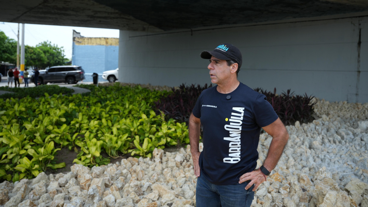 Char regresa a la distancia de los procesos de diálogo con pandillas criminales en Barranquilla

 – Tinta clara
