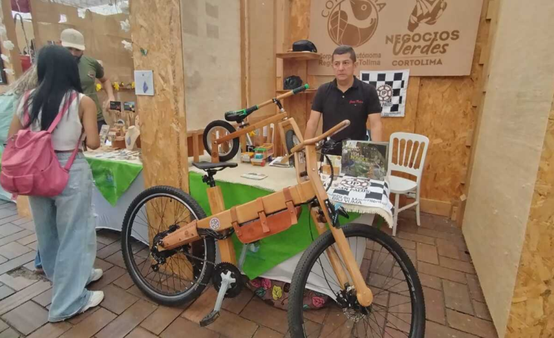 Desde bicicletas de madera hasta té de cannabis, superando historias detrás de empresas innovadoras durante la biodiversidad de Cali

 – Tinta clara