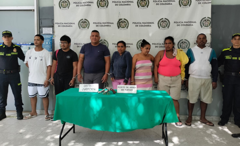 Capturan a siete presuntos miembros de ‘Los Costaros’ en Rebolo y Palermo: entre ellos sería un jefe del área

 – Tinta clara