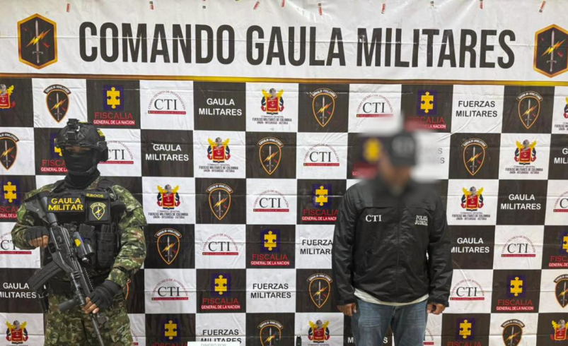 Capturó a un hombre que recibió $ 20 millones como resultado de una amenaza

 – Tinta clara