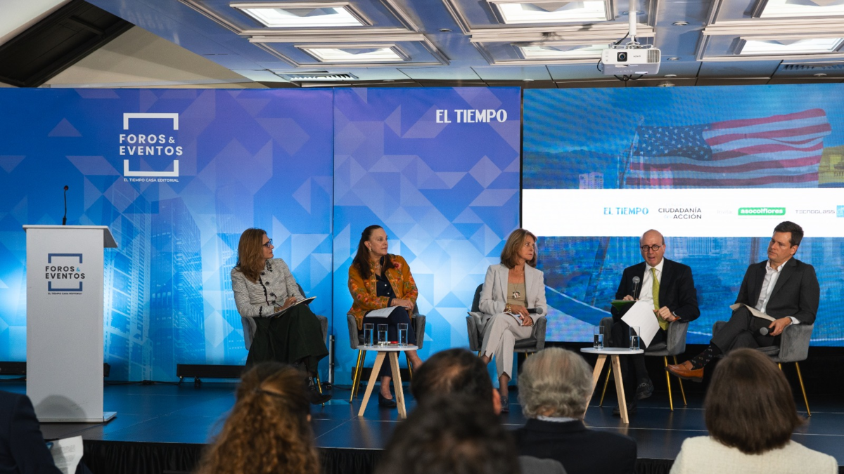 Con diplomacia y liderazgo público-privado, Colombia quiere fortalecer su rumbo hacia 2026

 – Tinta clara