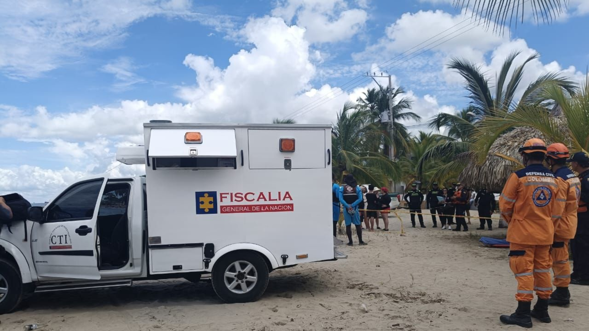 Conmoción en las playas de Coveñas: joven antioqueño muere por inmersión tras saltar para rescatar a su padre

 – Tinta clara