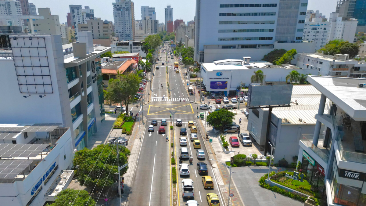 A partir de este martes el contraflujo en la carrera 51B será permanente en Barranquilla por su efectividad para reducir en un 57% los tiempos de viaje

 – Tinta clara