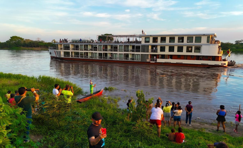 Nueva embarcación de lujo zarpará en 20 días por el Magdalena y consolida a Bolívar como epicentro del turismo fluvial en Colombia

 – Tinta clara