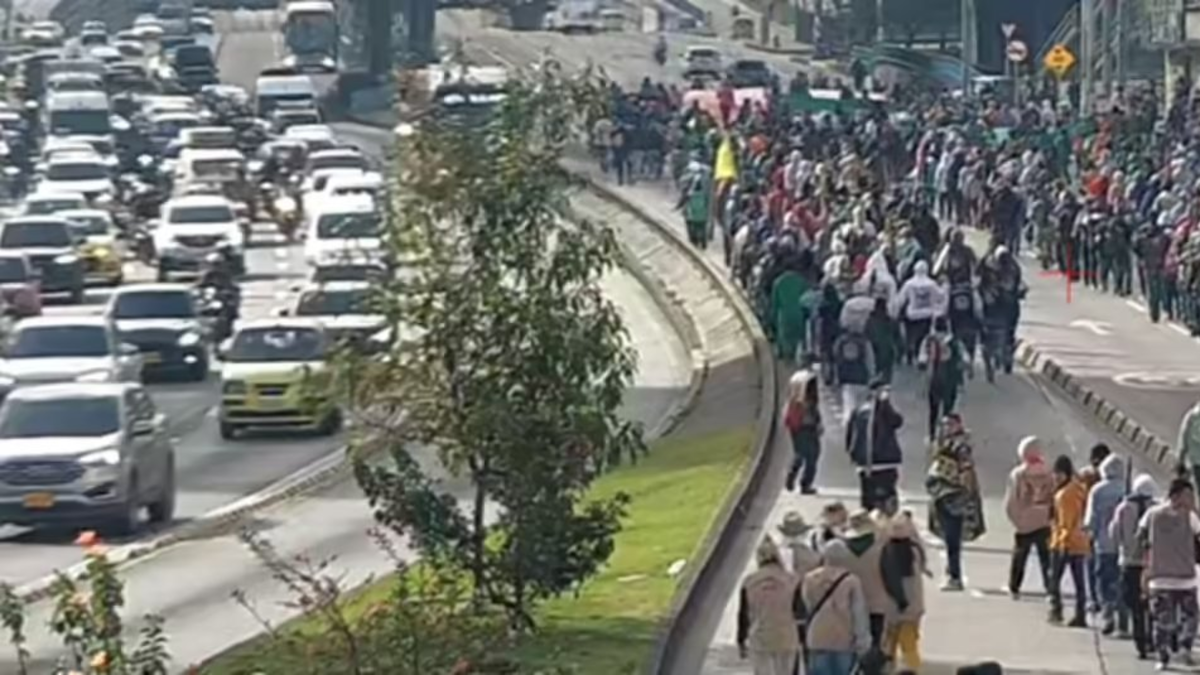 ¿Me pueden despedir si falto al trabajo debido a la manifestación?

 – Tinta clara