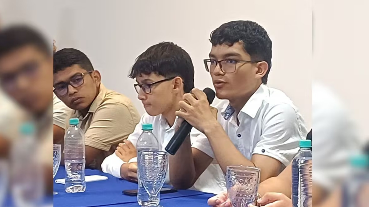 La historia y los sueños de José Carlos Navarro Sierra, el estudiante de secundaria monteriano que obtuvo la puntuación perfecta en las pruebas: 500/500

 – Tinta clara