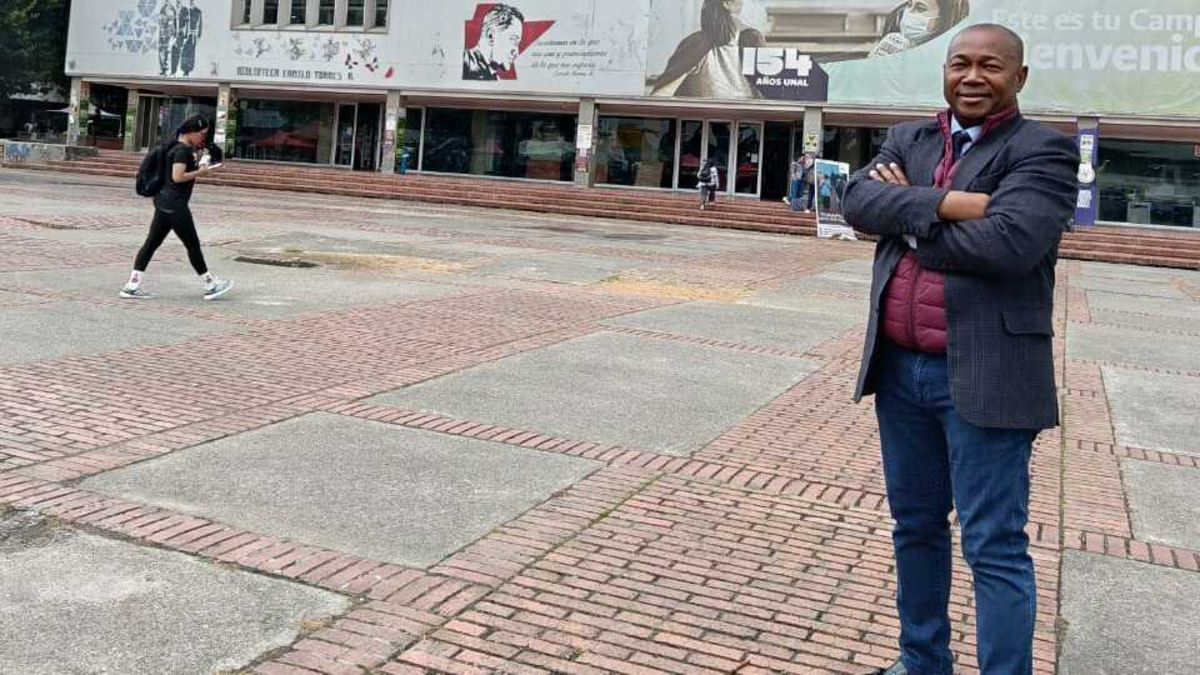 Exfutbolista del Pacífico busca abrirse camino en el escenario nacional, luego de una carrera académica en el mundo de la economía

 – Tinta clara
