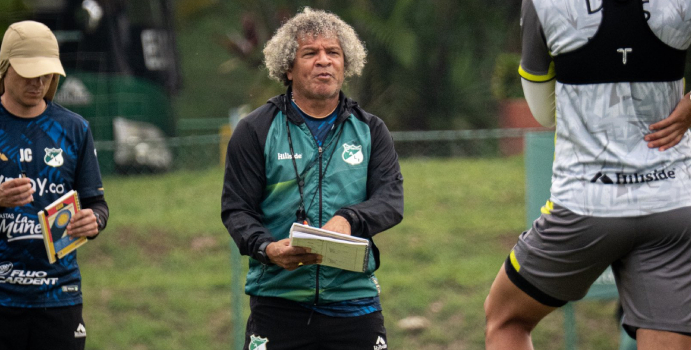 Alberto Gamero habló del mal actual de los millonarios

 – Tinta clara