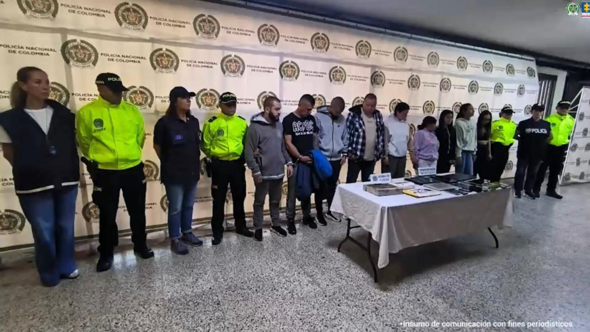 Cae red internacional de trata de personas que reclutaba mujeres en Medellín y Cali con ofertas laborales falsas para explotarlas sexualmente en Europa

 – Tinta clara