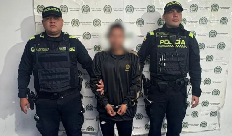 Un hombre secuestró, torturó y abusó de su pareja – EXTRA

 – Tinta clara