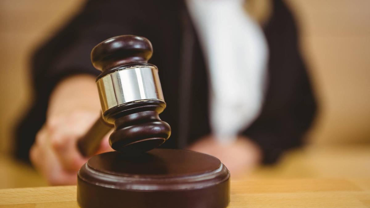 El ex magistrado del Tribunal Administrativo de Bolívar acusado de presuntas irregularidades para favorecer a los empleados de Ecopetrol

 – Tinta clara