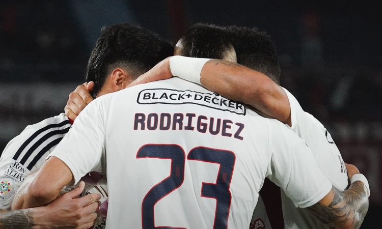 Junior pega jonrones con gran victoria ante Pereira

 – Tinta clara