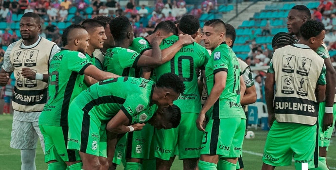 Los fanáticos acusaron a tres jugadores por la crisis nacional

 – Tinta clara