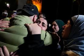 El intercambio de cadáveres entre Israel y Hamás ensombrece el alto el fuego en Gaza: Hamás denuncia «signos de tortura y ejecución» en los cuerpos de los palestinos devueltos por Israel. – EXTRA

 – Tinta clara