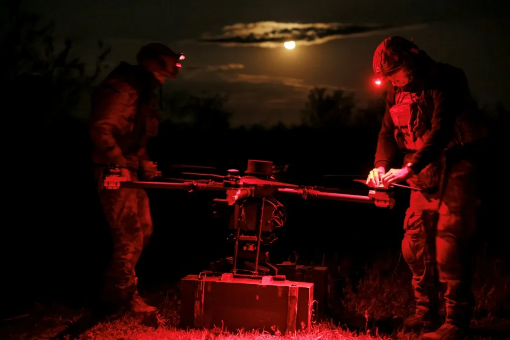 Ucrania lanza más de 250 drones contra Rusia y deja a miles sin electricidad en Belgorod – EXTRA

 – Tinta clara