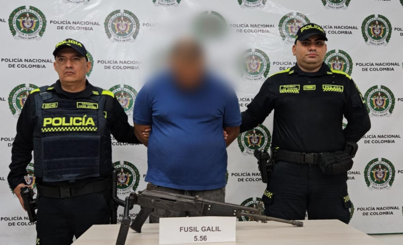 conductor cae con un rifle escondido en el auto; esta fue la operacion

 – Tinta clara
