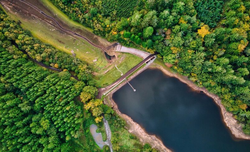 España todavía tiene decenas de embalses que no se pueden utilizar porque literalmente nadie ha tendido tuberías

 – Tinta clara