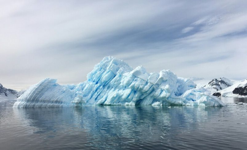Se han perdido 8 kilómetros de hielo en dos meses y los investigadores sólo coinciden en una cosa: es algo de qué preocuparse

 – Tinta clara