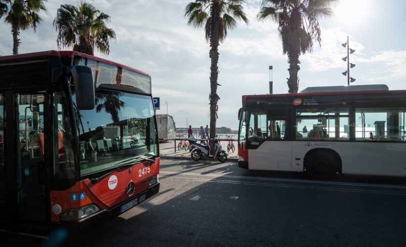 Barcelona está cansada de que los coches no respeten el carril bus. Por eso está instalando cámaras con IA en sus autobuses

 – Tinta clara