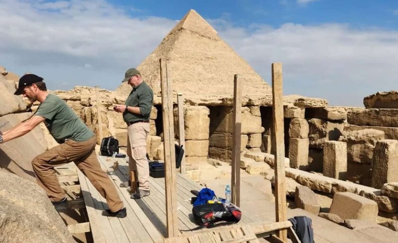 Creíamos que las pirámides de Giza no ocultaban más secretos. creímos mal

 – Tinta clara