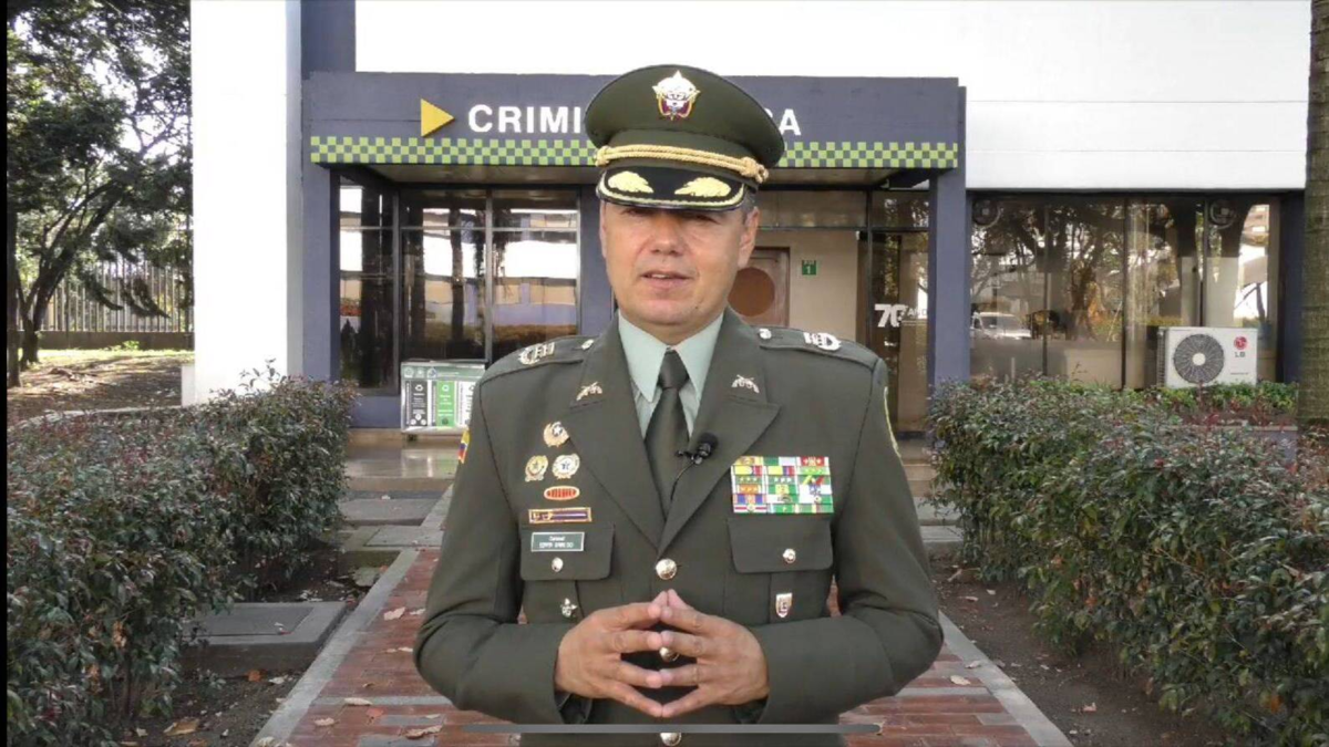 Estas son las hipótesis de la salida del comandante Urrego y la llegada de un nuevo coronel

 – Tinta clara