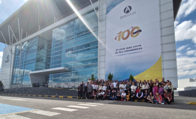 Aeronáutica Civil coordina acciones con aerolíneas colombianas tras alerta internacional de espacio aéreo cerca de Venezuela

 – Tinta clara