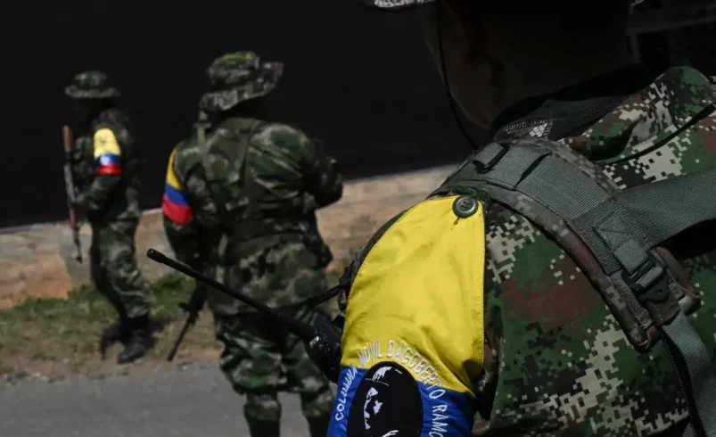 Más de 200 disidentes de las FARC atacaron comisaría de Mondomo y en Balboa secuestraron a un militar

 – Tinta clara