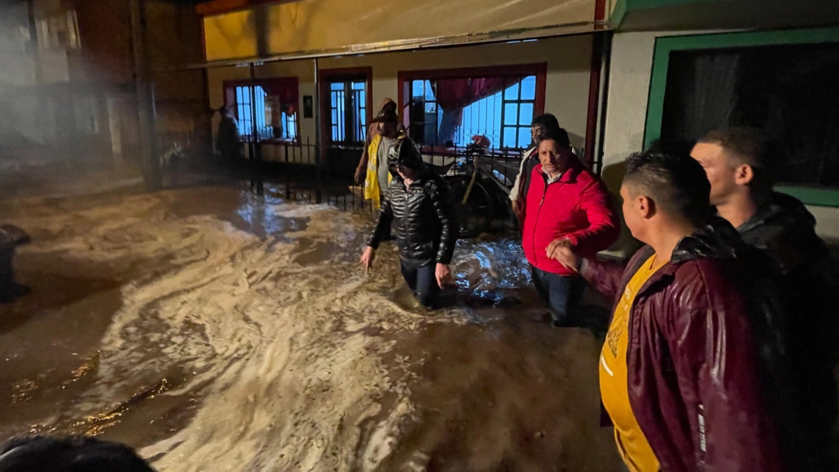 Las impresionantes imágenes del desbordamiento del arroyo El Guirre, que dejó bajo el agua al municipio de Belén (Boyacá) en cuestión de minutos

 – Tinta clara