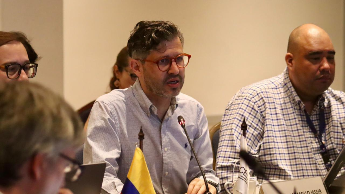 Detalles, cronograma y líderes discutiendo el futuro de dos continentes en Colombia

 – Tinta clara