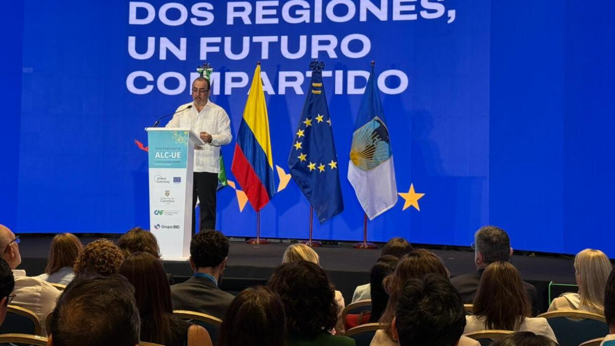‘La Unión Europea y América Latina tienen una oportunidad única para construir relaciones geoestratégicas’: CAF

 – Tinta clara