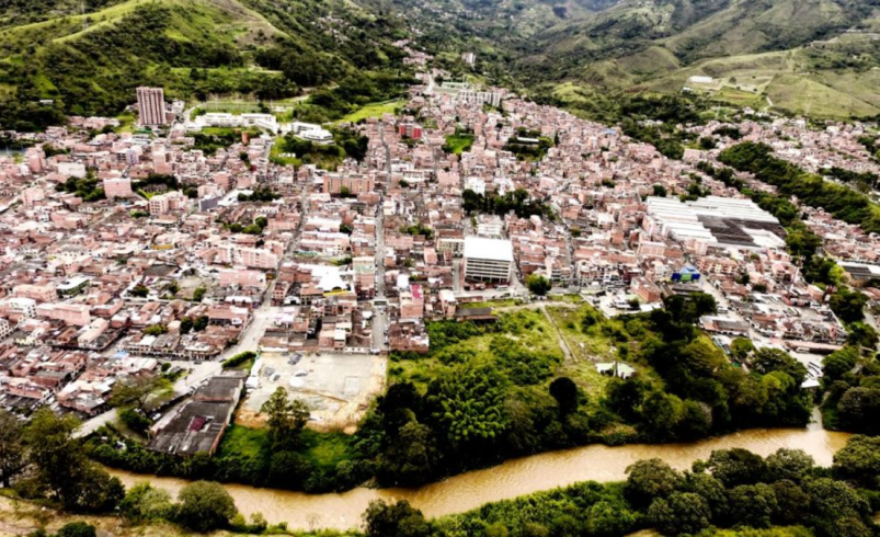 Perdió la vida en Copacabana tras deslave por lluvia

 – Tinta clara