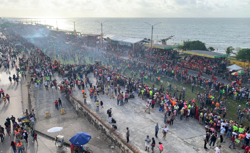 El Bando, entre el mar y las murallas, desbordó de alegría a cartageneros y turistas durante la Fiesta de la Independencia del 11 de noviembre

 – Tinta clara