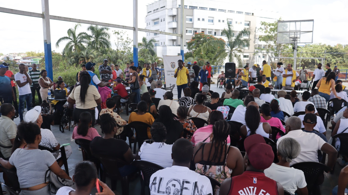 ¿Cómo es la reparación un mecanismo para alcanzar los sueños? 1.444 víctimas en Buenaventura emprenden proyectos para dejar atrás la guerra que los desplazó

 – Tinta clara