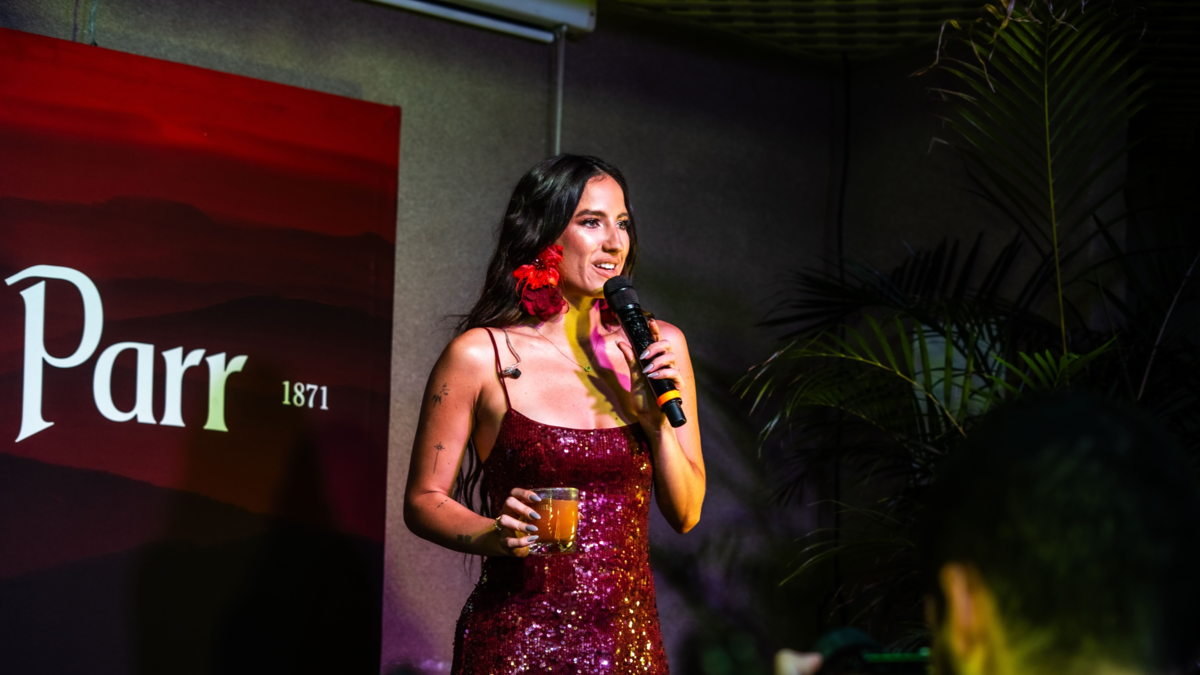 Aria Vega, la sirenita de moda del Caribe y sus múltiples odas a la cultura costera

 – Tinta clara