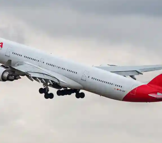 Alerta militar en el Caribe: empresas cancelan rutas con Venezuela – EXTRA

 – Tinta clara