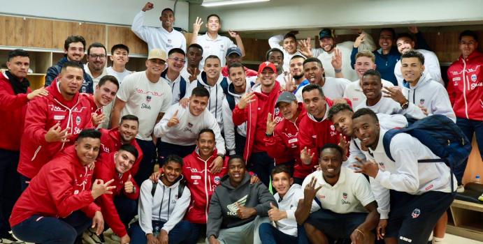 Fortaleza renueva dos figuras que eran consideradas para equipos grandes

 – Tinta clara