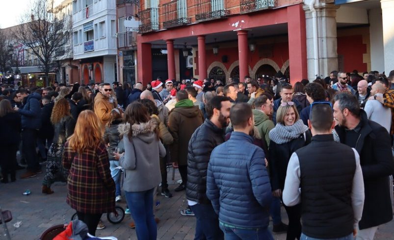La gran revolución navideña en España no son los millones de luces LED: es el auge de «Tardebuena» y «Tardevieja»

 – Tinta clara