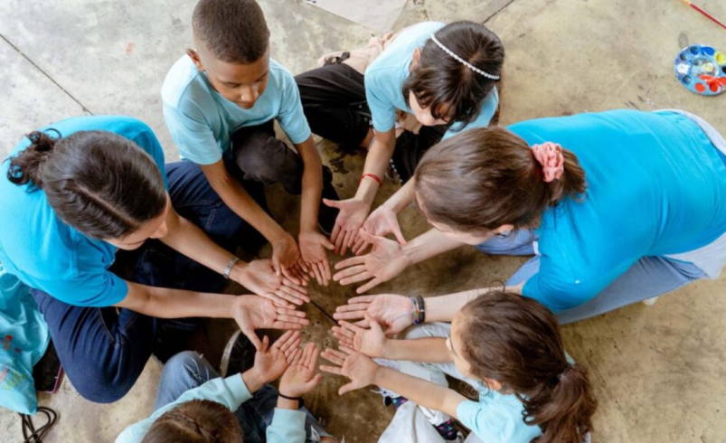 500 voluntarios, 200 acciones y 50 aliados demostraron que la solidaridad es una revolución para el cambio social

 – Tinta clara