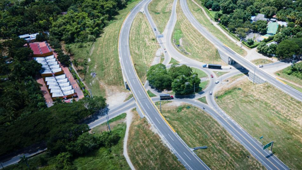 La economía de Colombia crecería entre 2 y 3,2% el próximo año, pero con la inflación y el déficit fiscal aún elevados; Hay grandes desafíos en la inversión.

 – Tinta clara