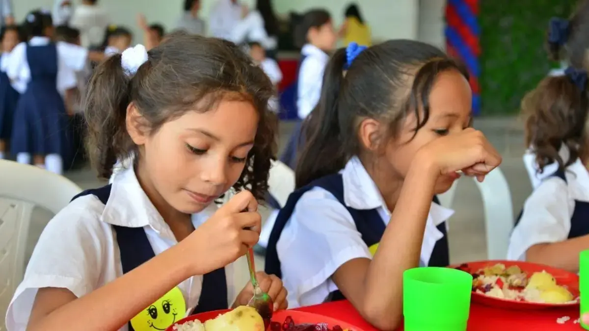 Gobierno Bolívar promete que el PAE alcanzará el 95% de sus estudiantes en 2026

 – Tinta clara