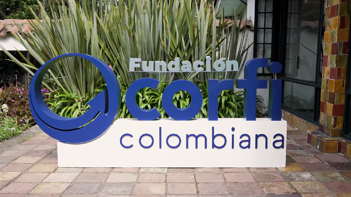 Corficolombiana lidera el ranking global de sostenibilidad en servicios financieros luego de recibir la calificación más alta del mundo por parte de S&P Global 2025.

 – Tinta clara